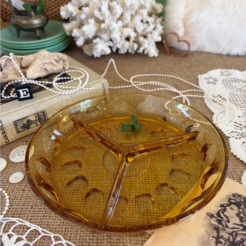 Vintage Amber Glass Dish - Picture 5 of 8